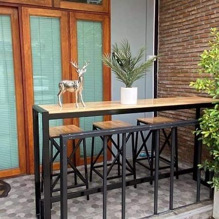 Nature Village Hostel Bangkok Ngoại thất bức ảnh