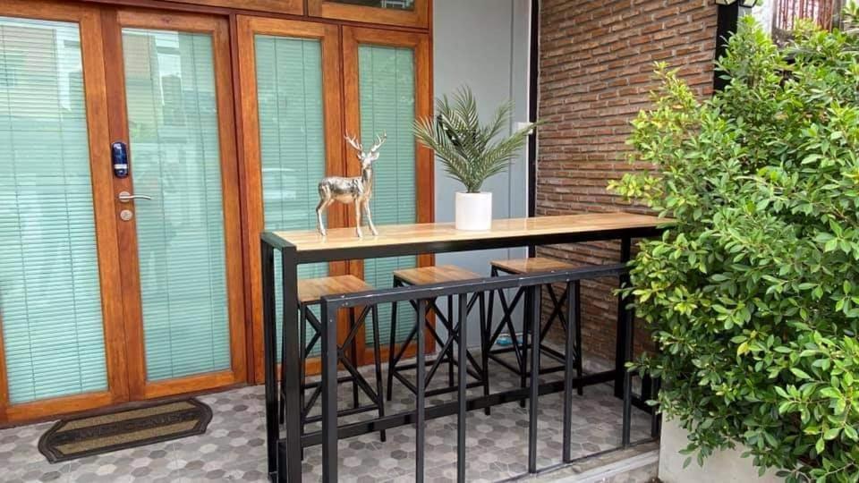 Nature Village Hostel Bangkok Ngoại thất bức ảnh